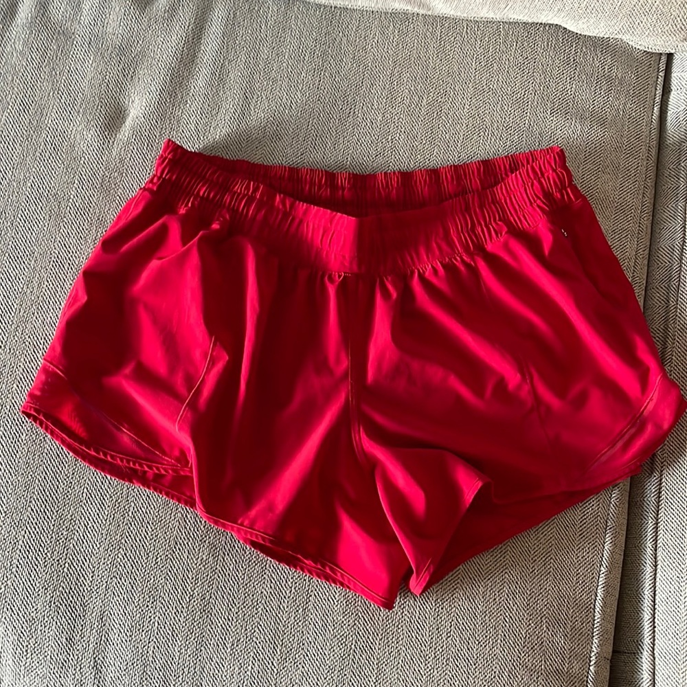 Lululemon hotty hot shorts red size 12 4in
